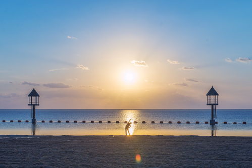 南京附近驚現雙色海，一半碧海藍天，一半黃沙濁浪，浪漫到心醉